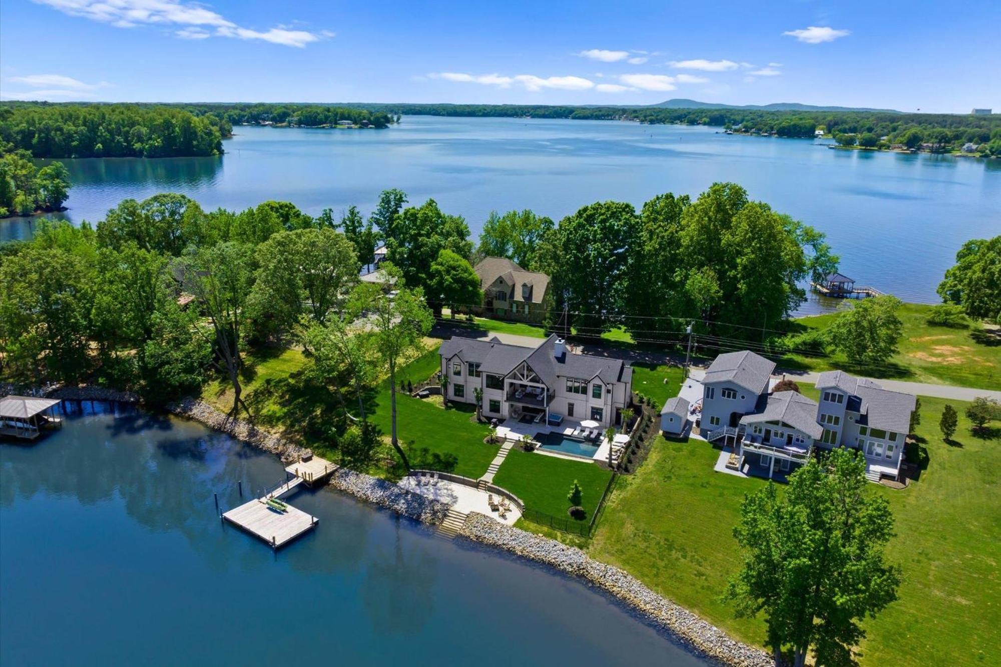 Hogan Crest Villa Mooresville Exterior photo