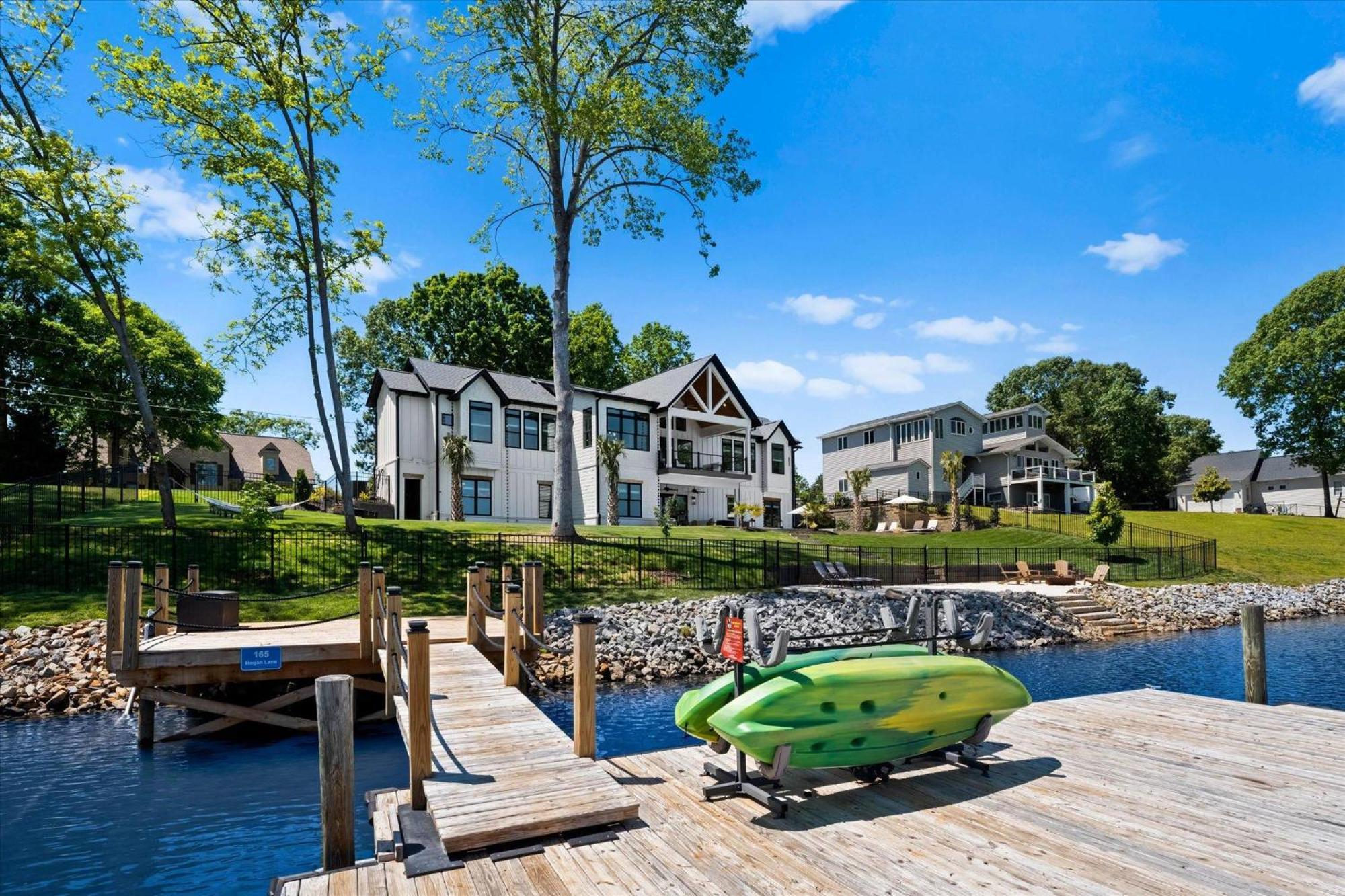 Hogan Crest Villa Mooresville Exterior photo