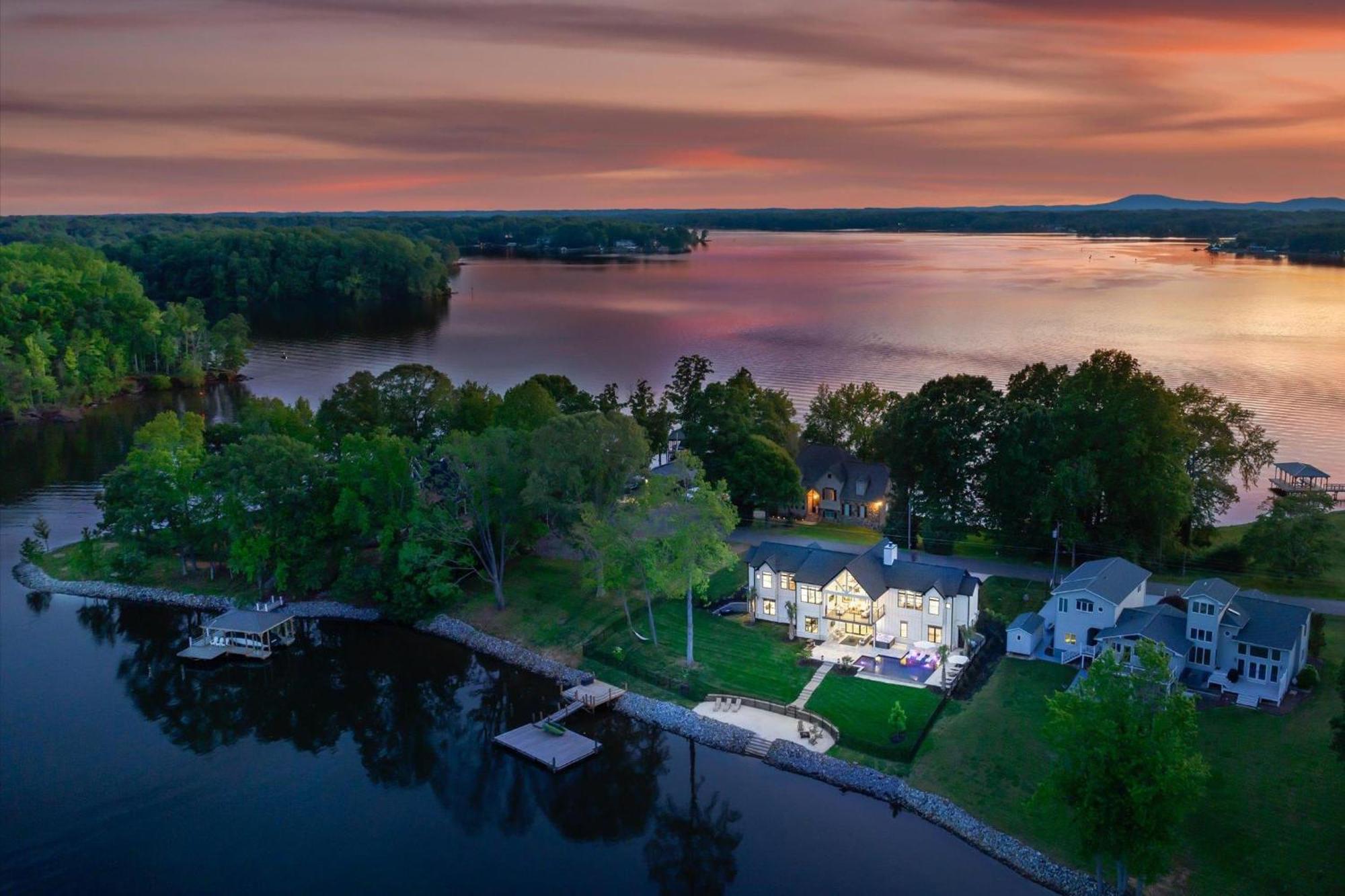 Hogan Crest Villa Mooresville Exterior photo